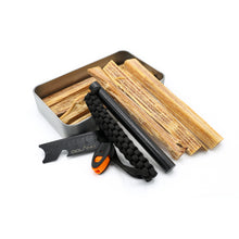 Lade das Bild in den Galerie-Viewer, Große Zinnbox mit Feuerstahl und Kienspan von Ödland