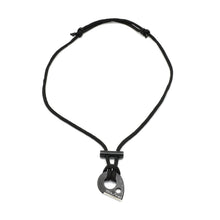 Lade das Bild in den Galerie-Viewer, Paracord-Halskette mit Feuerstahl von Ödland (schwarz)