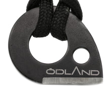 Lade das Bild in den Galerie-Viewer, Paracord-Halskette mit Feuerstahl von Ödland (schwarz)