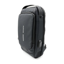 Lade das Bild in den Galerie-Viewer, Brusttasche/Crossbody Bag mit USB-Zugang