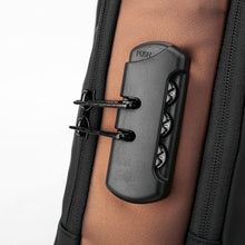 Lade das Bild in den Galerie-Viewer, Brusttasche/Crossbody Bag mit USB-Zugang