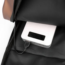 Lade das Bild in den Galerie-Viewer, Brusttasche/Crossbody Bag mit USB-Zugang