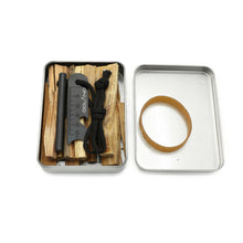 Lade das Bild in den Galerie-Viewer, Feuerstahl mit Kienspan in Zinnbox von Ödland
